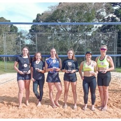 Campeões da 2ª etapa do circuito campo-larguense de vôlei de praia